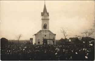 Békéscsaba, Erzsébethelyi (Jaminai) Jézus Szíve római katolikus templom avatási ünnepsége. Haider fényképész photo