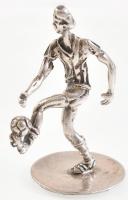 Ezüst(Ag) focista miniatűr figura, jelzett, m: 4,5 cm, nettó: 15 g