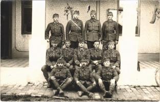 Magyar katonák csoportja / Hungarian military, group of soldiers. photo