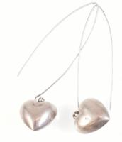Ezüst(Ag) szíves fülbevalópár, jelzett, h: 6,5 cm, nettó: 4,71 g