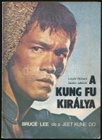 Leyrer Richárd, Szabó Julianna: A kung-fu királya. Bruce Lee és a jeet kune do. Bp., [1987], Lapkiadó Vállalat. Számos fekete-fehér fotóval illusztrált. Kiadói papírkötés, kissé kopott borítóval.