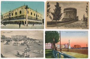 33 db főleg RÉGI olasz város képeslap és motívum vegyes minőségben / 33 mostly pre-1945 Italian town-view postcards and motives in mixed quality