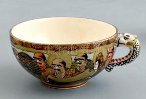 Satsuma teáskészlet. 
Keménycserép, felületén dúsan, moriage technikával, színesen kézzel festett é...