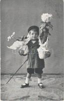1913 Child with flowers