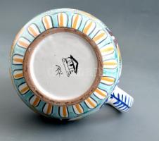 Habán ón fedeles bokály. Múzeumi másolat. Kézzel festett, jelzett,. hibátlan. 23 cm