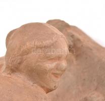 Medgyessy Ferenc (1881-1958): Súroló asszony 1960. Kézzel formált égetett agyag, jelzett m: 19 cm