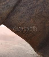 Olcsai Kiss Zoltán (1895-1981): Don Quijote.
Patinázott bronz márvány talapzaton m: 21,5 cm Jelezve...