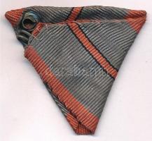 1918. "Sebesültek Érme" kitüntetés mellszalagja (egy vörös sávval) használt állapotban
Hu...