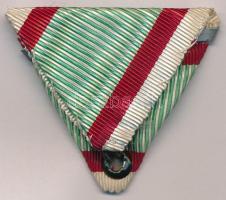 1943. "Tűzkereszt" kitüntetés mellszalagja sebesülési pánttal, használt, de jó állapotban
...