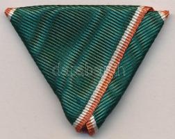 1991. "A Magyar Köztársasági Érdemrend lovagkeresztje, polgári tagozat" kitüntetés mellszalagja használt állapotban  Hungary 1991. "Order of Merit of the Hungarian Republic, Knight's Cross, Civilian Grade" decoration's ribbon, in used condition NMK 741.