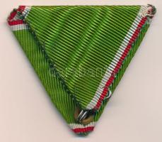 1922. "Magyar Koronás Ezüstérem (Signum Laudis)" ezüstözött Br kitüntetés mellszalagja has...