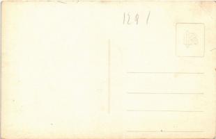 Külföldi cserkész főzés közben / European scout cooking lunch. photo (EK)