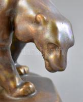 Zsolnay eozin mázas jegesmedve. 1930 körüli hárompajzsos Zsolnay márkajelzés. Porcelánfajansz. Hibát...