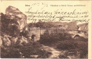 1913 Déva, Deva; várudvar a Dávid Ferenc emlékfülkével / castle ruins, courtyard, monument