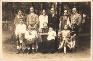 Balatonlelle, családi csoportkép. Szitovszky Józsefné photo