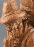 1978 Öreg vincellér puttonnyal és pipával, faragott fa szobor, alján feliratozott, m: 34 cm