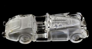 Hofbauer Oldtimer autó formájú üveg asztali dísz. Formába öntött, csiszolt üveg, matricával jelzett, hibátlan, h: 18 cm