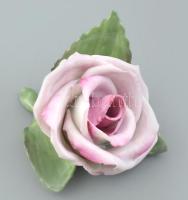 Herendi porcelán rózsa. Kézzel festett, jelzett, minimális mázhibával és lepattanással. 7x5 cm