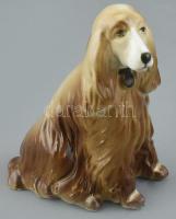 Zsolnay kutya (terv: Niemayer Vilmos). Kézzel festett, jelzett, kopott.10 cm