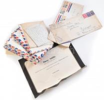 cca 1954-67 Sassy Attila (1880-1967) festőművésznek küldött kb. 35 db levél, lányaitól, Sassy Ildikótol és Amytól Amerikából Budapestre. + Sassy Attila halotti értesítője, kisebb szakadással, hajtásnyomokkal, gyűrődésekkel