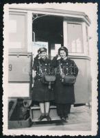 1943 Budapest két villamoskalauz 6x9 cm