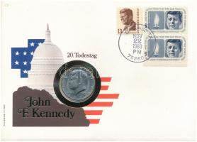 Amerikai Egyesült Államok 1973D 1/2$ Kennedy Cu-Ni felbélyegzett borítékon, bélyegzéssel T:2 USA 1973D 1/2 Dollar Kennedy Cu-Ni in envelope with stamp C:XF