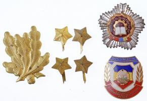Románia ~1960-1980. 7db-os vegyes szocialista jelvény tétel, közte 4db vállap csillag + "Haza védelmének előkészítésében kiemelkedő (EVIDENTIAT IN PREGATIREA PENTRU APARAREA PATRIEI)" aranyozott, zománcozott jelvény T:2,2-  Romania ~1960-1980. 7pcs of mixed socialist badges, with 4pcs of shoulder stars + "Outstanding in preparing for home defense (EVIDENTIAT IN PREGATIREA PENTRU APARAREA PATRIEI)" gilt, enamelled badge C:XF,VF