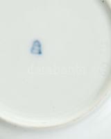 Biedermeier bécsi csésze porcelán, színes festéssel és aranyozással, ún. barátság csésze, ívelt füll...