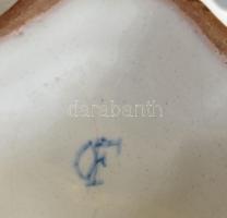 Kanna, kézzel festett, ónmázas kerámia, apró kopásokkal, sérülésekkel. m: 19cm