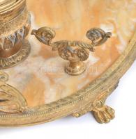 Tintatartó. Tűzi aranyozott bronz, ónix lappal. XIX. század. Sérült. 23x18x11,5cm