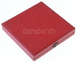 ~1970. "Fejér megye" Br plakett eredeti tokban (104x97mm) T:2