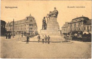 1917 Nyíregyháza, Kossuth Lajos utca és szobor, üzletek (EK)