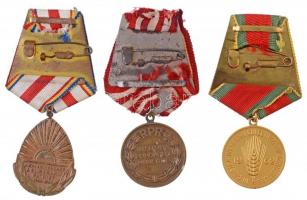 Románia ~1960. 3db klf civil és katonai kitüntetés, közte 1962. "A mezőgazdaság kollektivizálás...