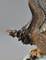 Herendi 1942 porcelán turul, kézzel festett, jelzett, jobb szárnyai és a kard nyele restauráltak, m:...