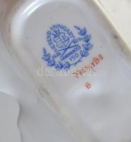 Herendi Viktória mintás leveles tálka, kézzel festett, jelzett, kopásnyomokkal, 15x8,5 cm