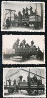 cca 1920-1940 Munkások vasúti szerelvényen, 3 db fotó, 9x6 cm