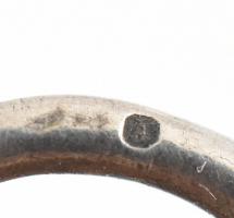 Ezüst (Ag) női zsebóra. Működő, jó állapotban, jelzett. d: 30 mm, br 23 g