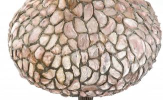 Tiffany jellegű szecessziós asztali lámpa.
Egyedi tervezésű, rózsakvarc színű, pattintott ólomüveg ...