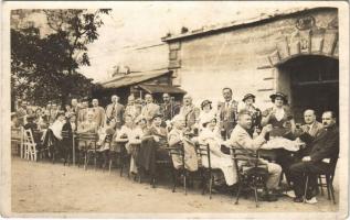 1936 Budapest XXII. Budafok, a már fogyasztási szövetkezet nagy borpincéje előtti ünnepély. photo