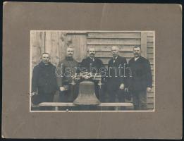 1917 Nagyszeben, harang megmentése a háborús beszolgáltatástól fotó 17x11 cm kartonon Kossak műterméből