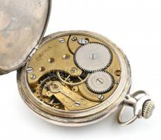 Omega zsebóra ezüst, pikkelyes tokkal, jelzett tok, jelzett szerkezet, sérült számlap, hiányzó másod...