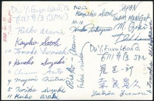 1978 A japán női kézilabda csapat tagjainak aláírásai képeslapon a Tisza kupáról / Autograph signed photo of the Japanese handball team