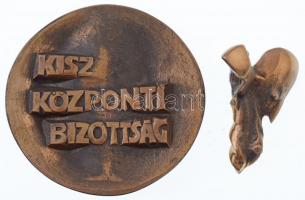 Asszonyi Tamás (1942- ) DN "A győzelemért / KISZ Központi Bizottság" két részes, öntött Br...