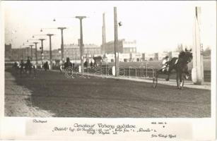 1938 Budapest, lóverseny. Amateur verseny gőztese: Betörő. Foto Faragó Újpest, photo