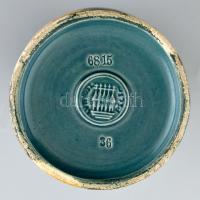 Zsolnay szecessziós díszváza.
Fehércserép. Felületén selyemfényű, magas
tüzű színes -, és eozinmáz...