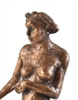 Farkas Ferenc (1958- ): Térdelő.
m: 36 cm, bronz, kő. Jelzett. Hibátlan.

1986-tól tagja a Művész...