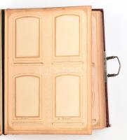 cca 1860-1870 Antik vörös egészbársony fotóalbum, fém rátétes díszítéssel, fém csattal, kopott borít...