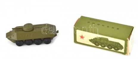 Szovjet páncélozott csapatszállító fém modell eredeti dobozában