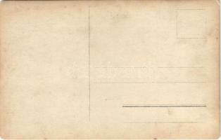 Gefangene Franzosen / WWI German military, French POW (prisoners of war) on the road. Eder photo (EK...