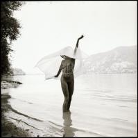 1987 Titokban tartott személyiség, Menesdorfer Lajos (1941-2005) budapesti fotóművész hagyatékából, ...